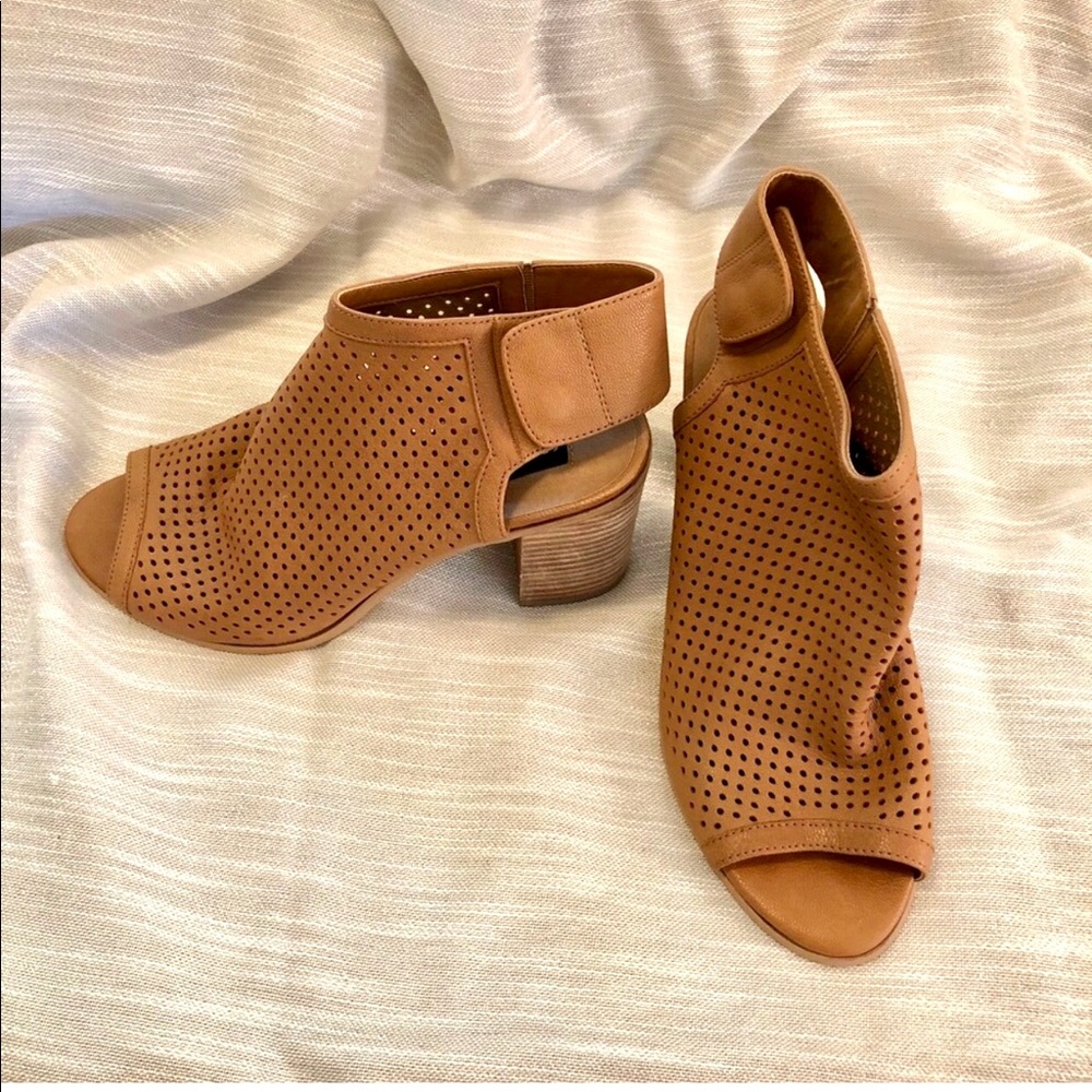 Steven by Steve Madden | leather sandal SZ 10